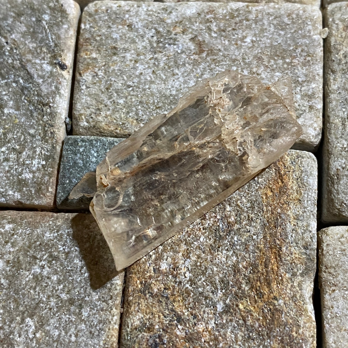 SPODUMENE CRYSTALLISATION - DARA-E-PECH PEGMATITE, KUNARI, AFGHANISTAN 4g MF1312