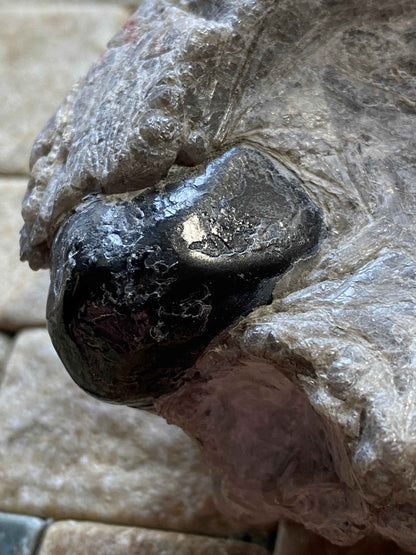 OBSIDIAN IN PERLITE : PICKETPOST MOUNTAIN, ARIZONA, U.S.A. 130g MF4941