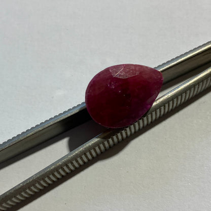 RUBY CORUNDUM GEMSTONE - HUZA GILGIT, BALTISTAN, PAKISTAN. 12.70Ct MFG5021