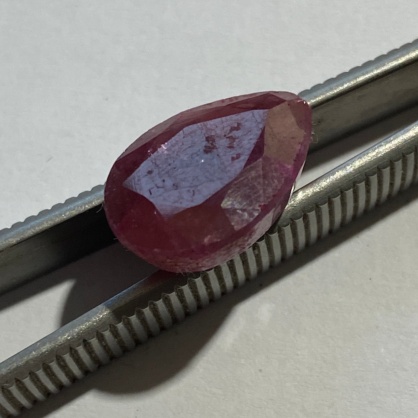 RUBY CORUNDUM GEMSTONE - HUZA GILGIT, BALTISTAN, PAKISTAN. 12.70Ct MFG5021