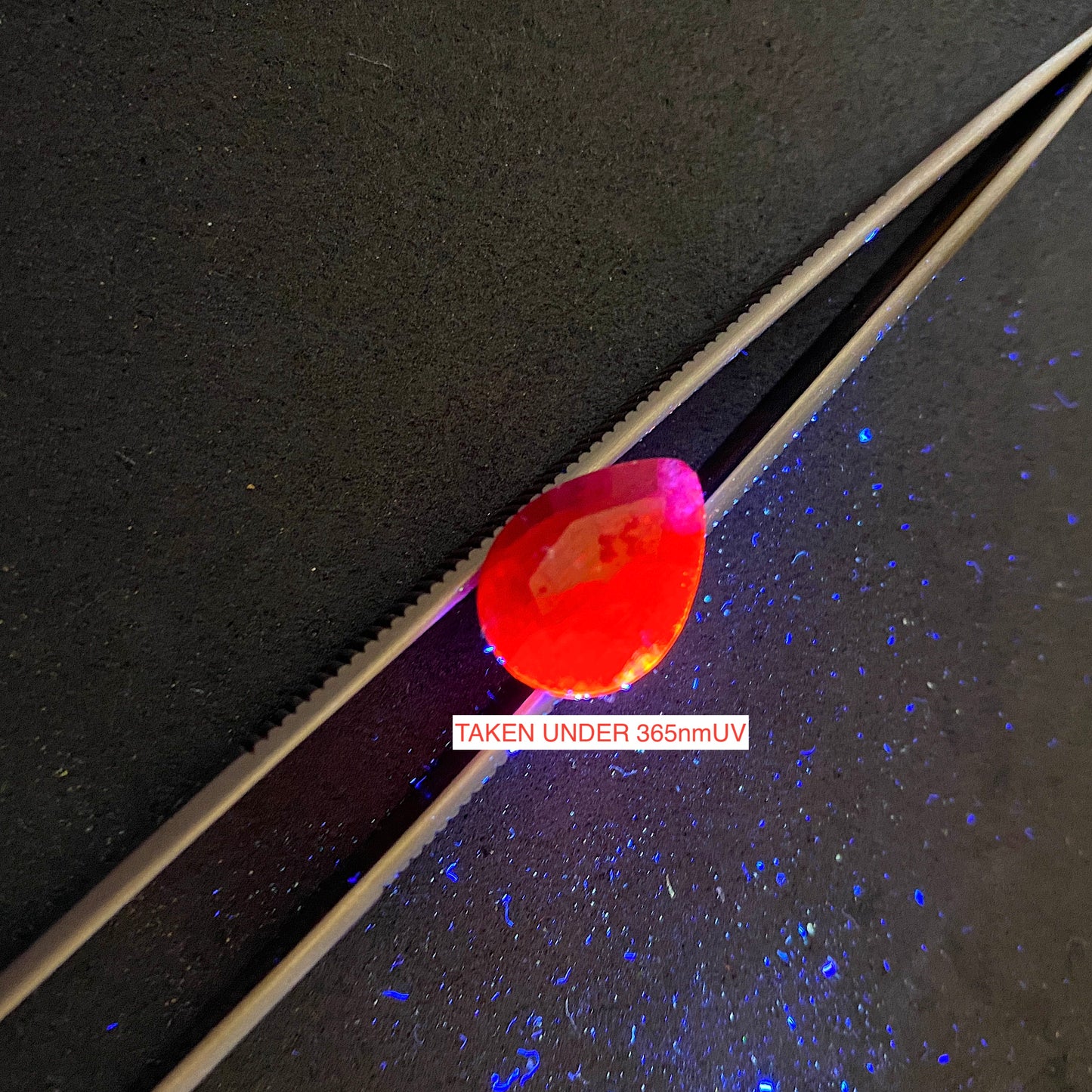 RUBY CORUNDUM GEMSTONE - HUZA GILGIT, BALTISTAN, PAKISTAN. 12.70Ct MFG5021