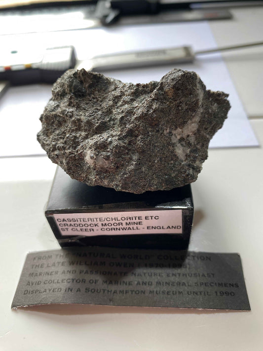 CASSITERITE WITH CHLORITE ETC : CRADDOCK MOOR MINE, ST CLEER, CORNWALL 271g MF4949