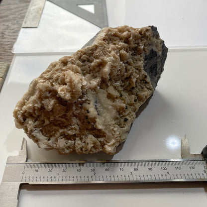 DOLOMITE WITH CHALCOPYRITE - BEN HOGAN QUARRY, BLACK ROCK, ARKANSAS, U.S.A. 640g MF1302