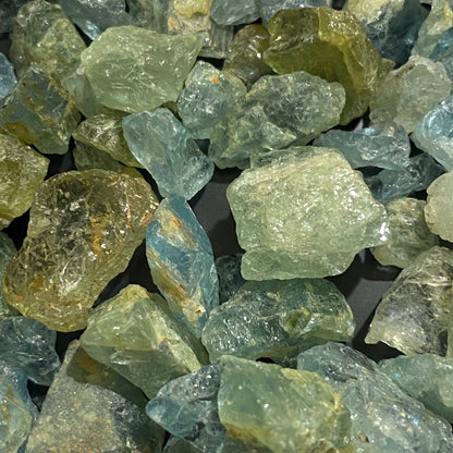 AQUAMARINE BERYL GEMSTONE ROUGH FRAGMENTS - LUNDAZI, ZAMBIA  36g MFG5027