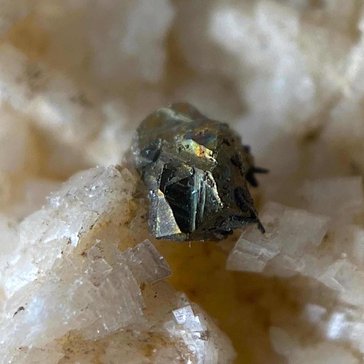 DOLOMITE WITH CHALCOPYRITE - BEN HOGAN QUARRY, BLACK ROCK, ARKANSAS, U.S.A. 640g MF1302