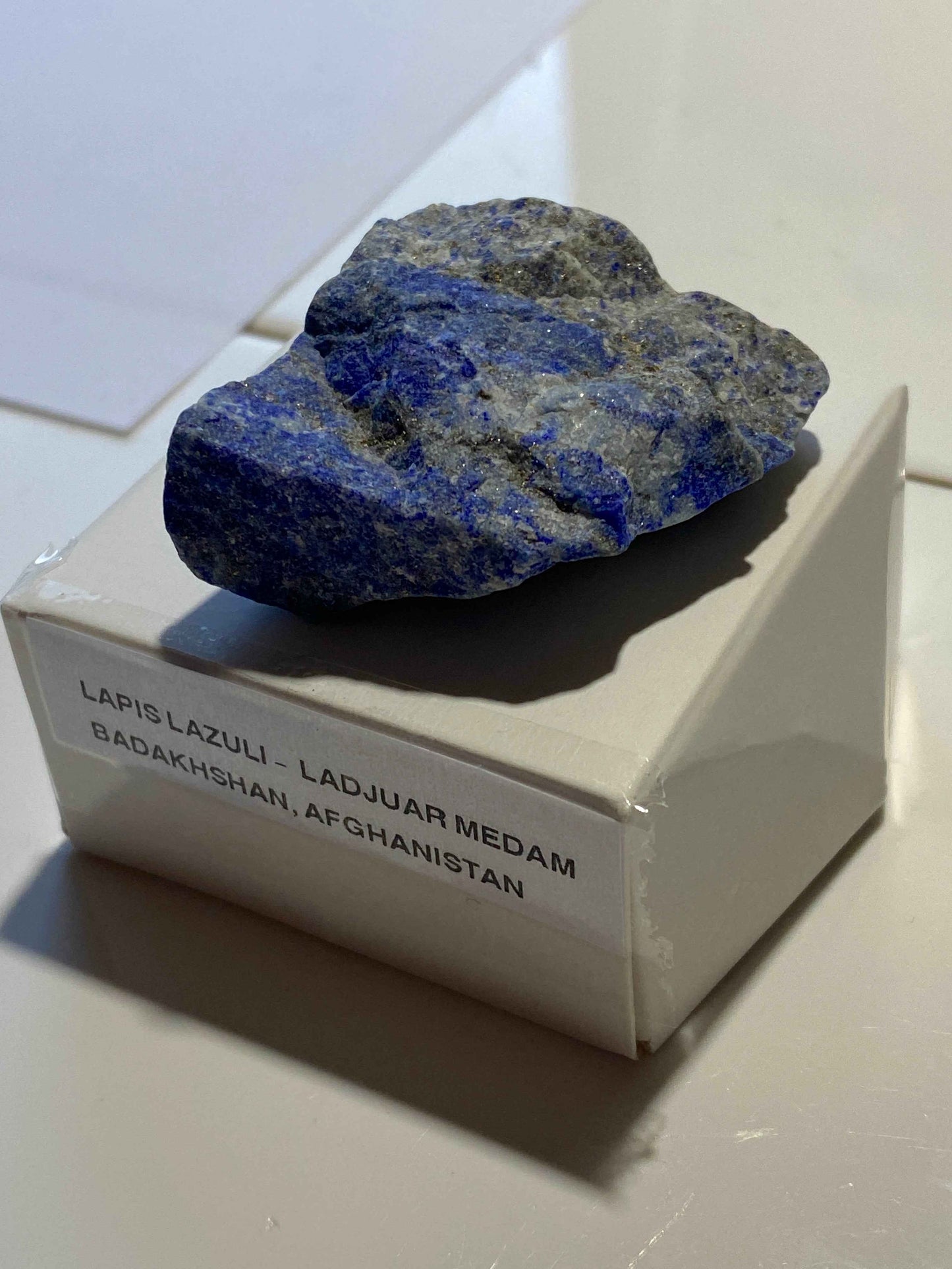 LAPIS LAZULI : LADJUAR MEDAM, BADAKHSHAN, AFGHANISTAN 34g MF4955