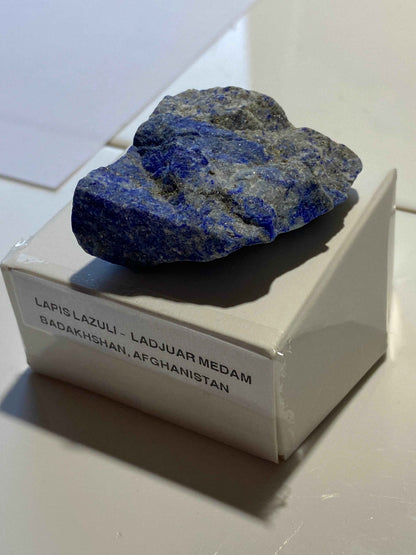 LAPIS LAZULI : LADJUAR MEDAM, BADAKHSHAN, AFGHANISTAN 34g MF4955