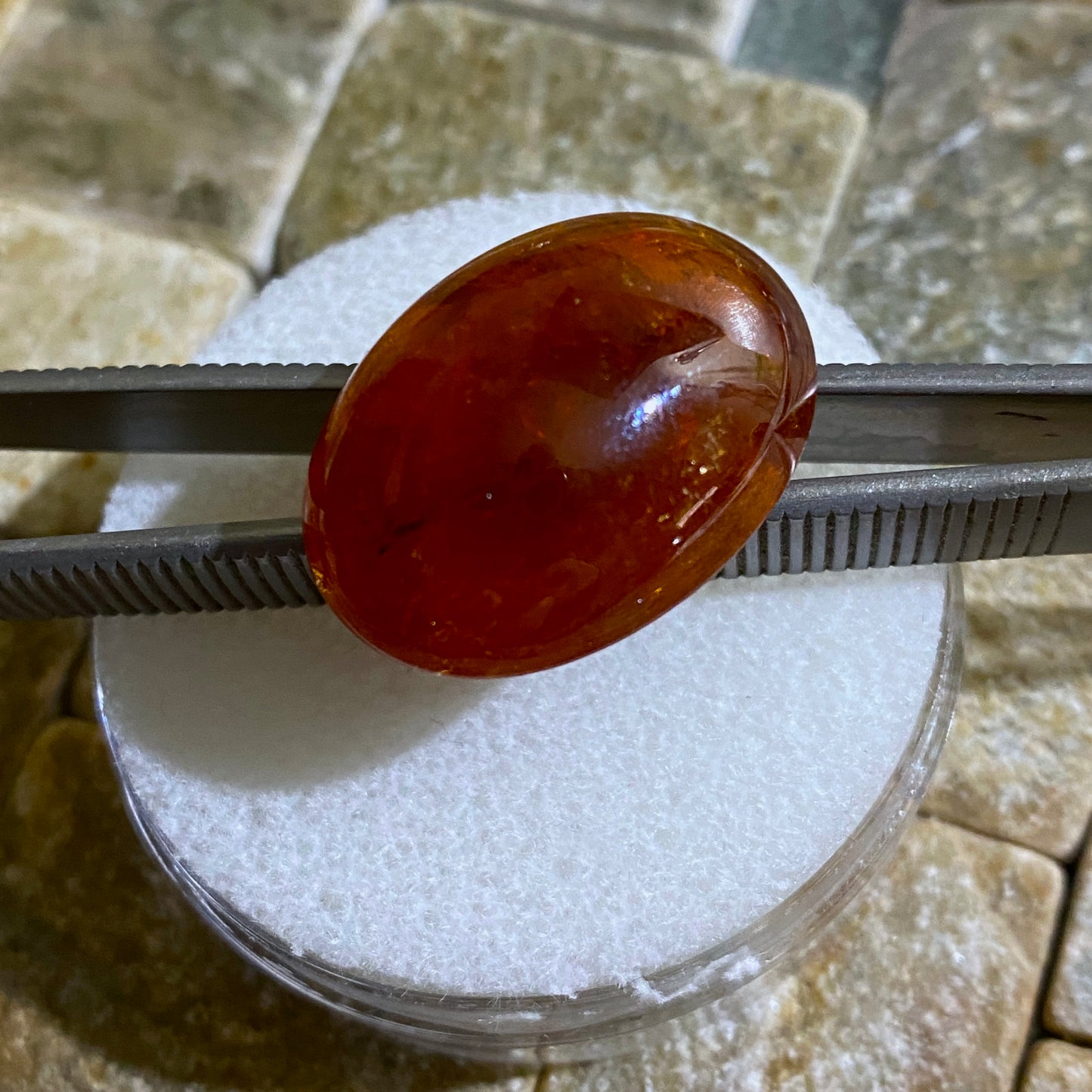 SPESSARTINE GARNET GEMSTONE - KUNENE RIVER, NAMIBIA - MASSIVE 47Ct MFG5028