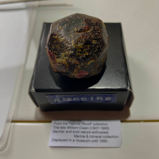 ALMANDINE GARNET CRYSTAL - SERROTE REDONDO, PARAIBA, BRAZIL 49g MF1306