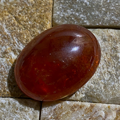 SPESSARTINE GARNET GEMSTONE - KUNENE RIVER, NAMIBIA - MASSIVE 47Ct MFG5028