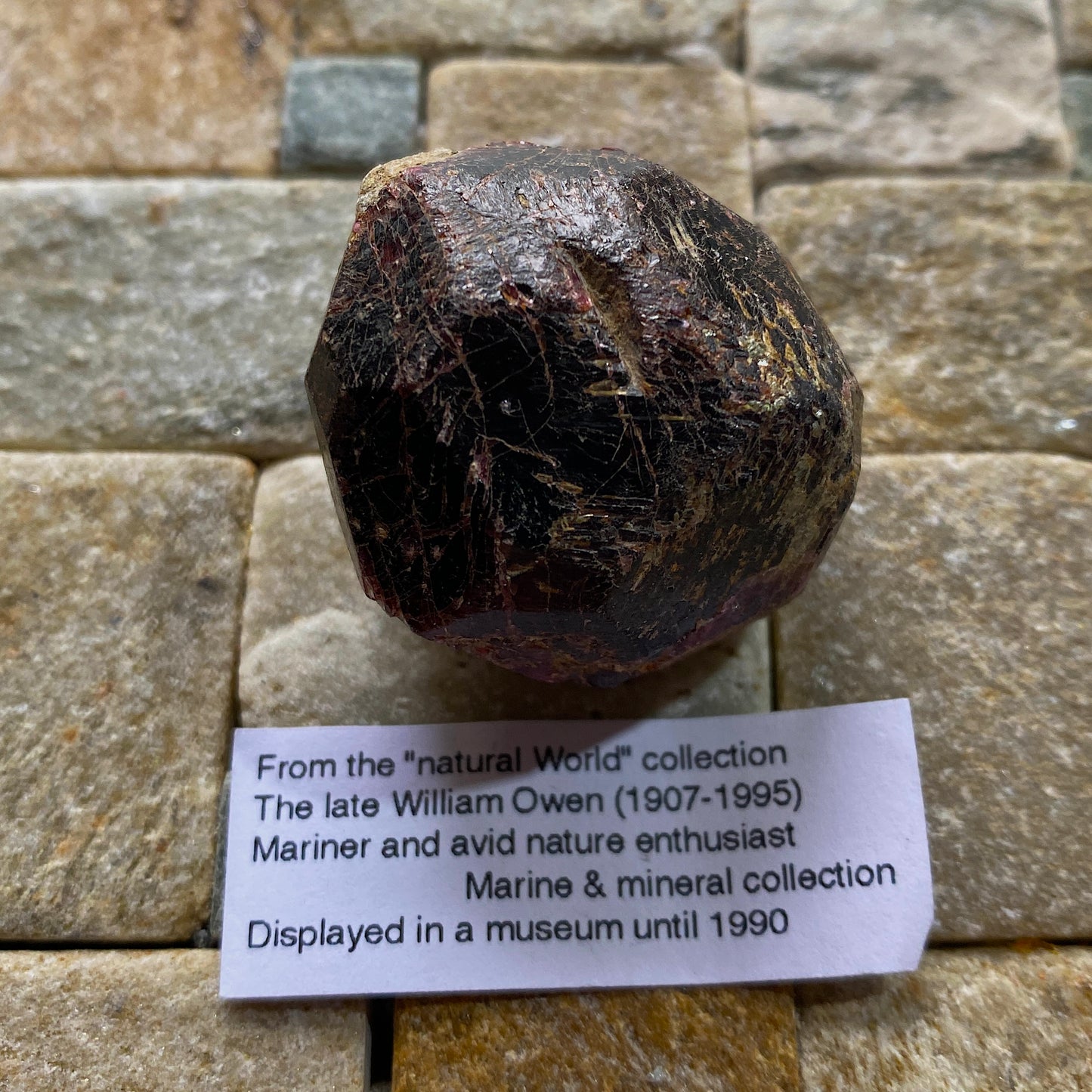 ALMANDINE GARNET CRYSTAL - SERROTE REDONDO, PARAIBA, BRAZIL 49g MF1306