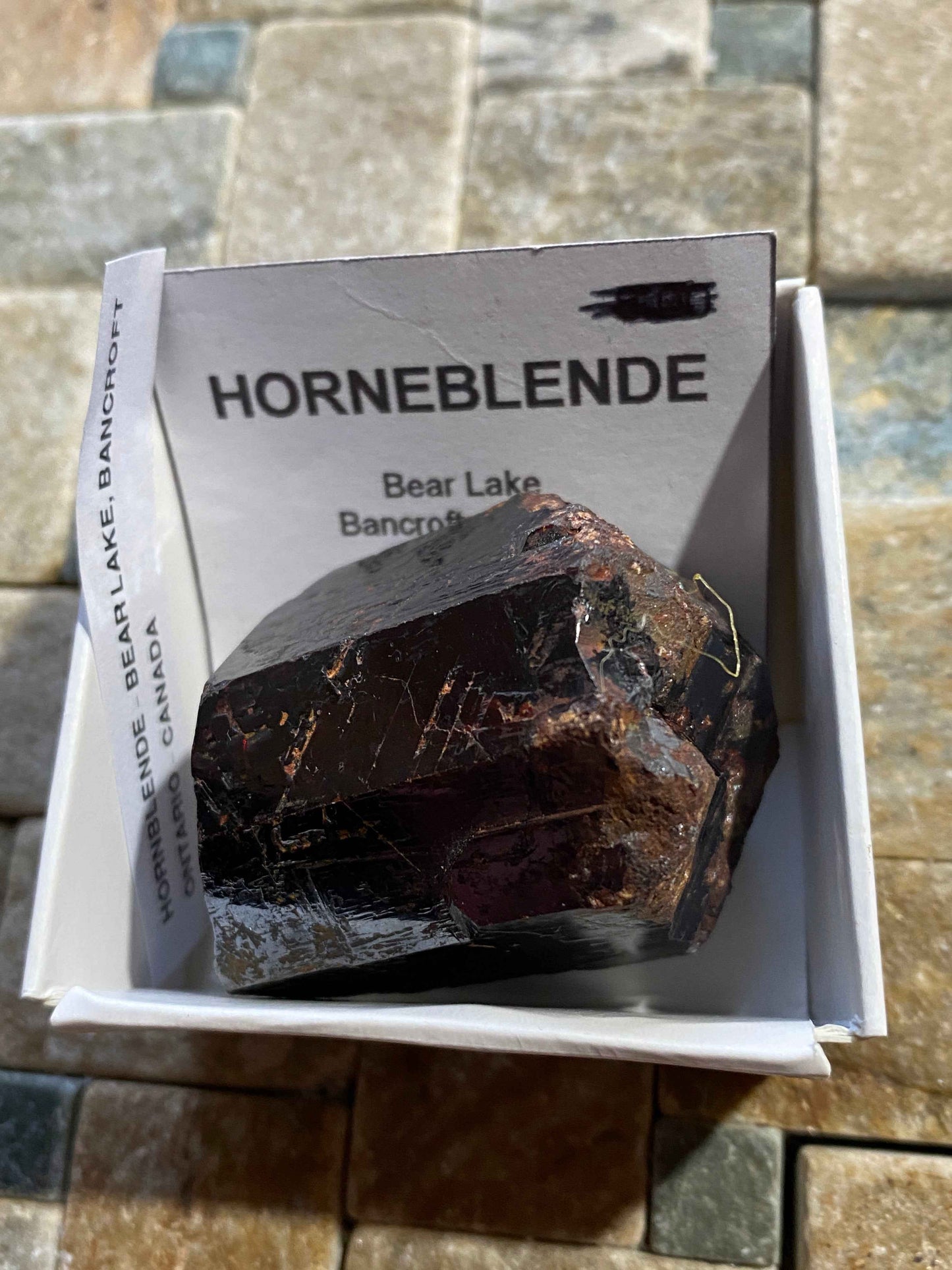 HORNBLENDE : BEAR LAKE, BANCROFT, ONTARIO, CANADA 106g MF4957