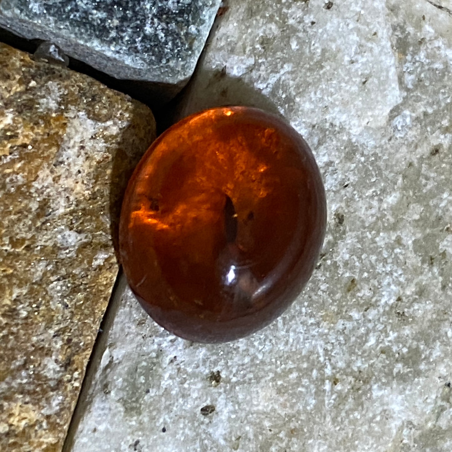 AMBER NATURAL GEMSTONE - KLAIPEDA COUNTY, BALTIC REGION, LITHUANIA 2.05Ct MFG5032