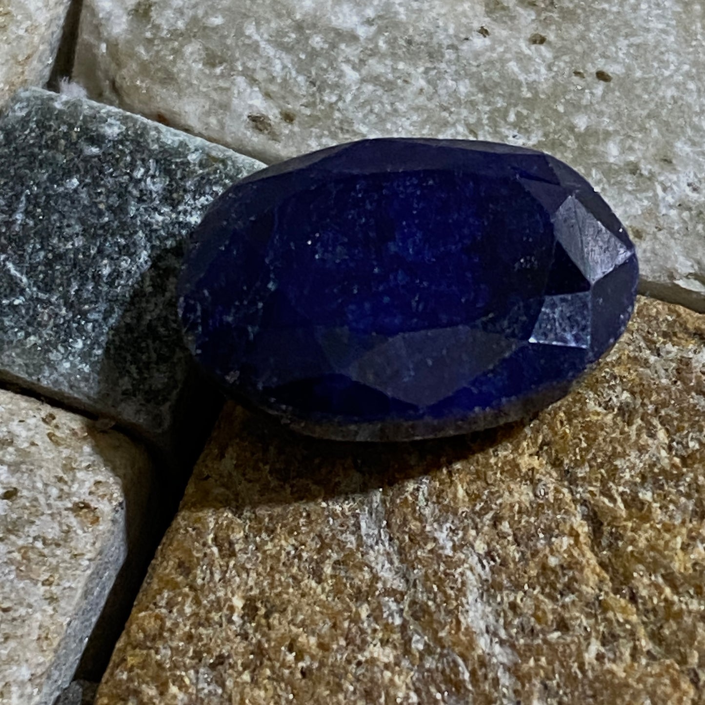 SAPPHIRE CORUNDUM GEMSTONE - KANCHANABURI, THAILAND. 8.55Ct MFG5034