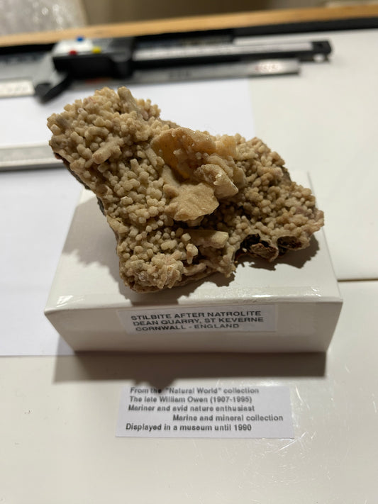 STILBITE AFTER NATROLITE : DEAN QUARRY, ST KEVERNE, CORNWALL, ENGLAND 80g MF4964