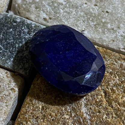 SAPPHIRE CORUNDUM GEMSTONE - KANCHANABURI, THAILAND. 8.55Ct MFG5034