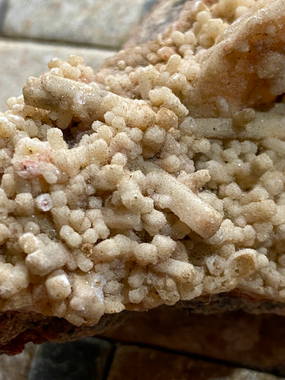 STILBITE AFTER NATROLITE : DEAN QUARRY, ST KEVERNE, CORNWALL, ENGLAND 80g MF4964