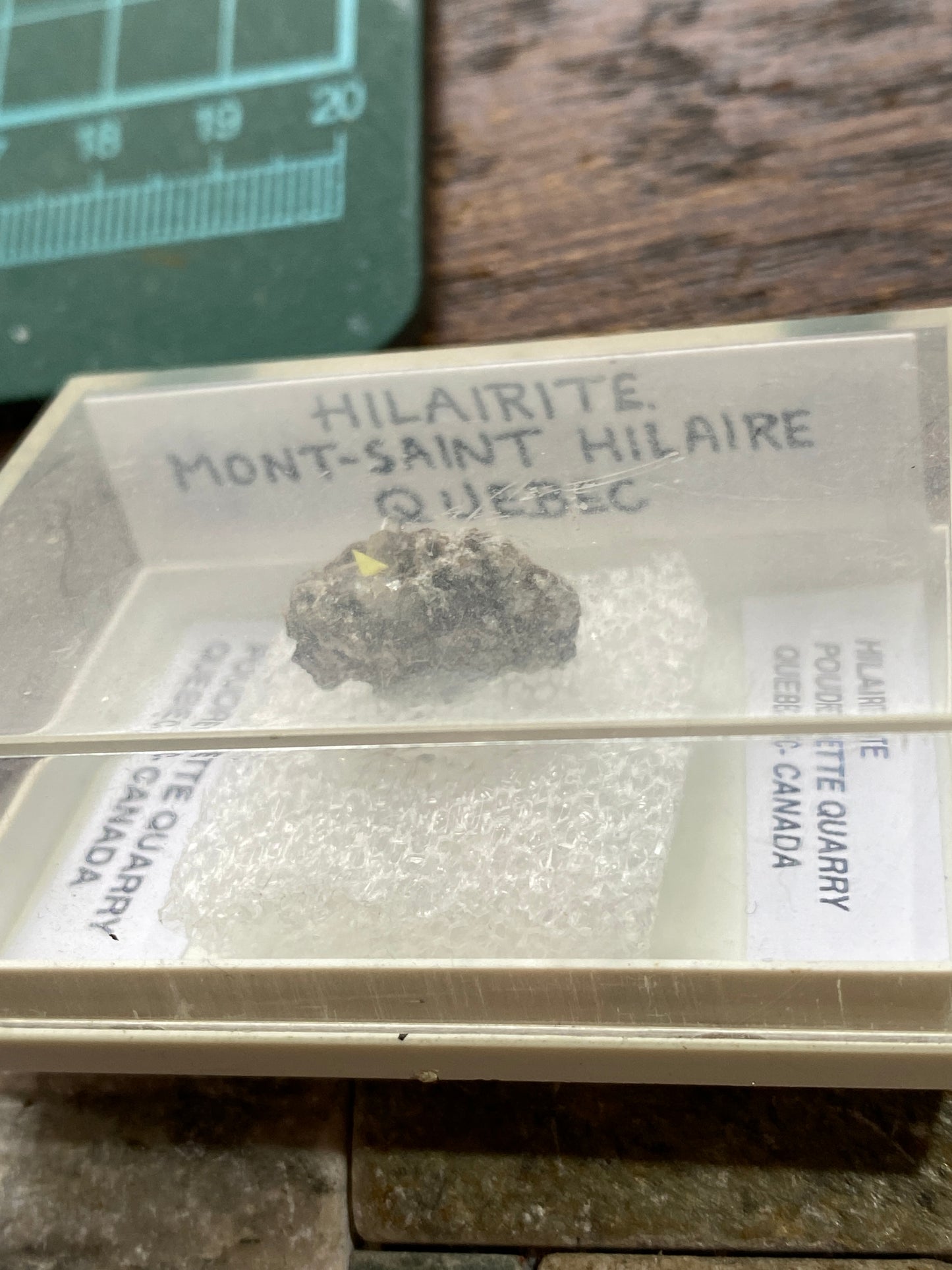 HILAIRITE [ETC] : POUDRETTE QUARRY, MONT SAINT-HILAIRE, QUEBEC, CANADA MF4965