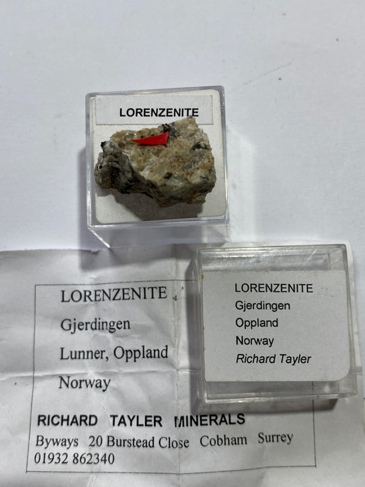 LORENZENITE : GJERDINGEN, LUNNER, OPPLAND, NORWAY 4g MF4968
