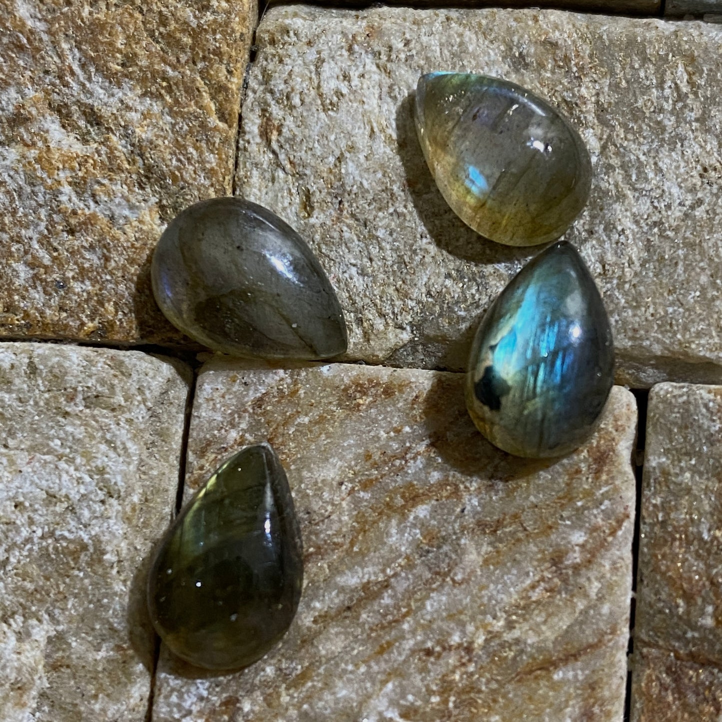 LABRADORITE GEMSTONES x 4 - SOUTH KARALIA, FINLAND 9.0Ct  MFG5039