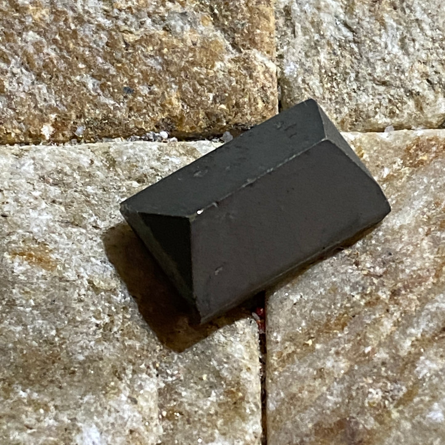 PYRITE UNUSUAL NATURAL GEMSTONE - NAVAJUN, RIOJA, SPAIN. 8.33Ct. MFG5470