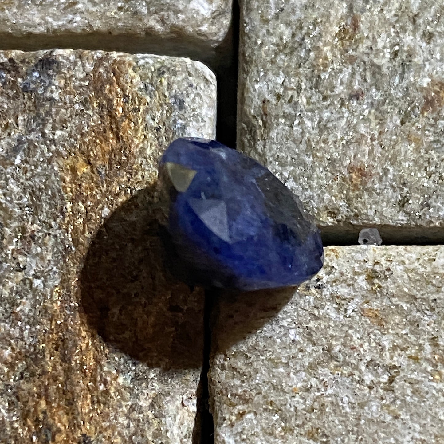LAZURITE NATURAL GEMSTONE - LADJUAR MEDAN, AFGHANISTAN 2.15Ct MFG5465