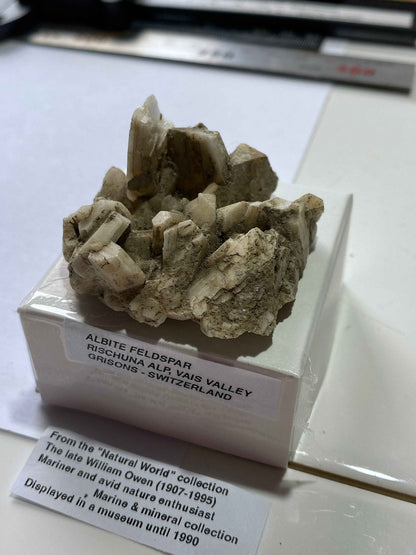 ALBITE FELDSPAR : RISCHUNA ALP, VAIS VALLEY, GRISONS, SWITZERLAND 28g MF4974