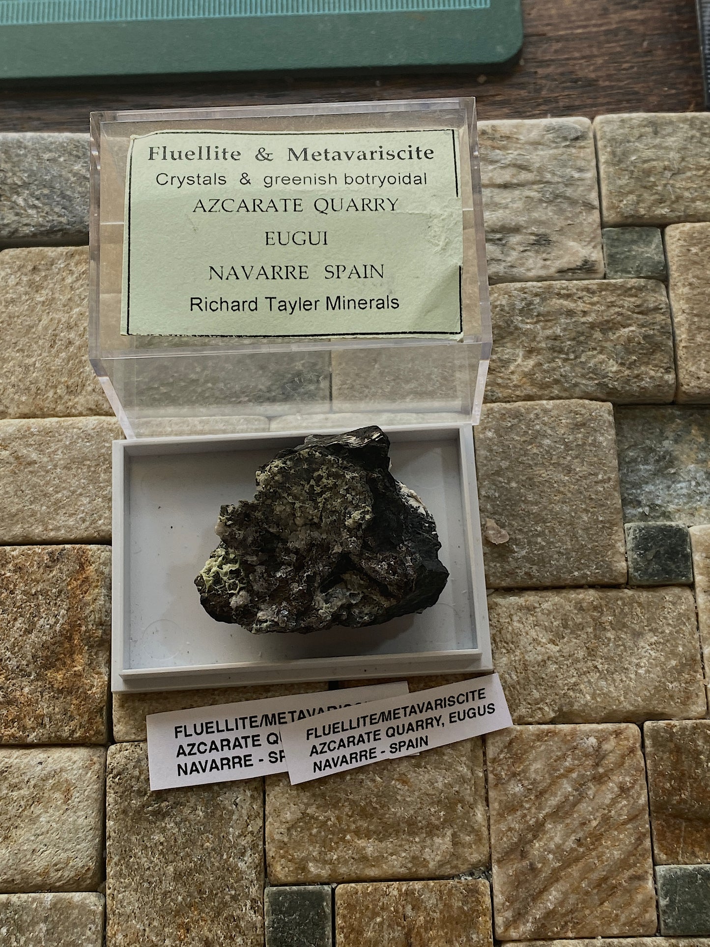 FLUELLITE WITH METAVARISCITE:  AZCARATE QRY., EUGUI, NAVARRE, SPAIN  19g MF4977