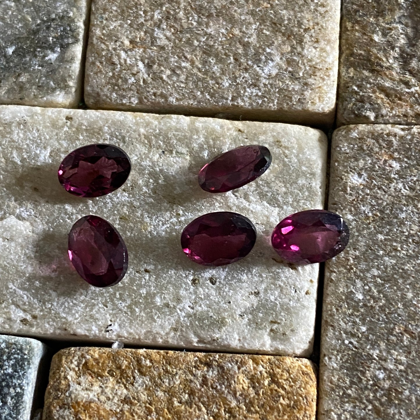 RUBELLITE TOURMALINE GEMSTONES x 5 - JONAS MINE, MINAS GERAIS, BRAZIL 4.35Ct MFG5044