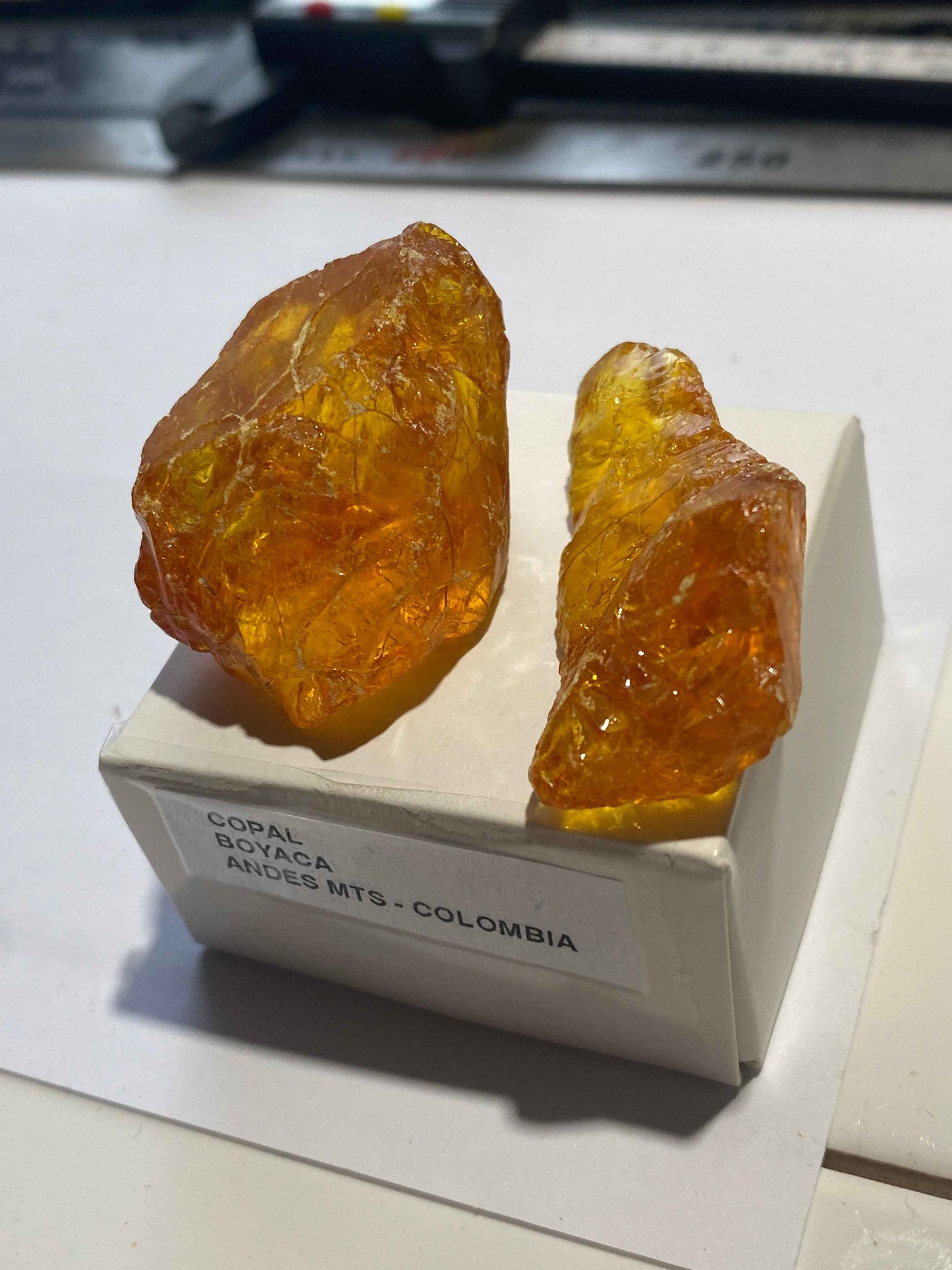 COPAL x 2 : FROM BOYACA, ANDES MOUNTAINS, COLOMBIA, SOUTH AMERICA 17g MF4979