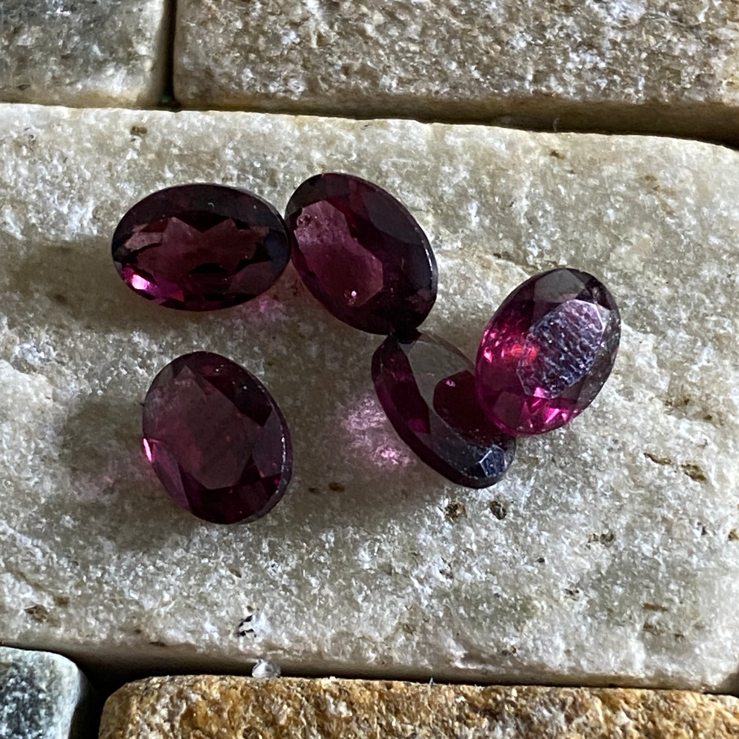 RUBELLITE TOURMALINE GEMSTONES x 5 - JONAS MINE, MINAS GERAIS, BRAZIL 4.35Ct MFG5044