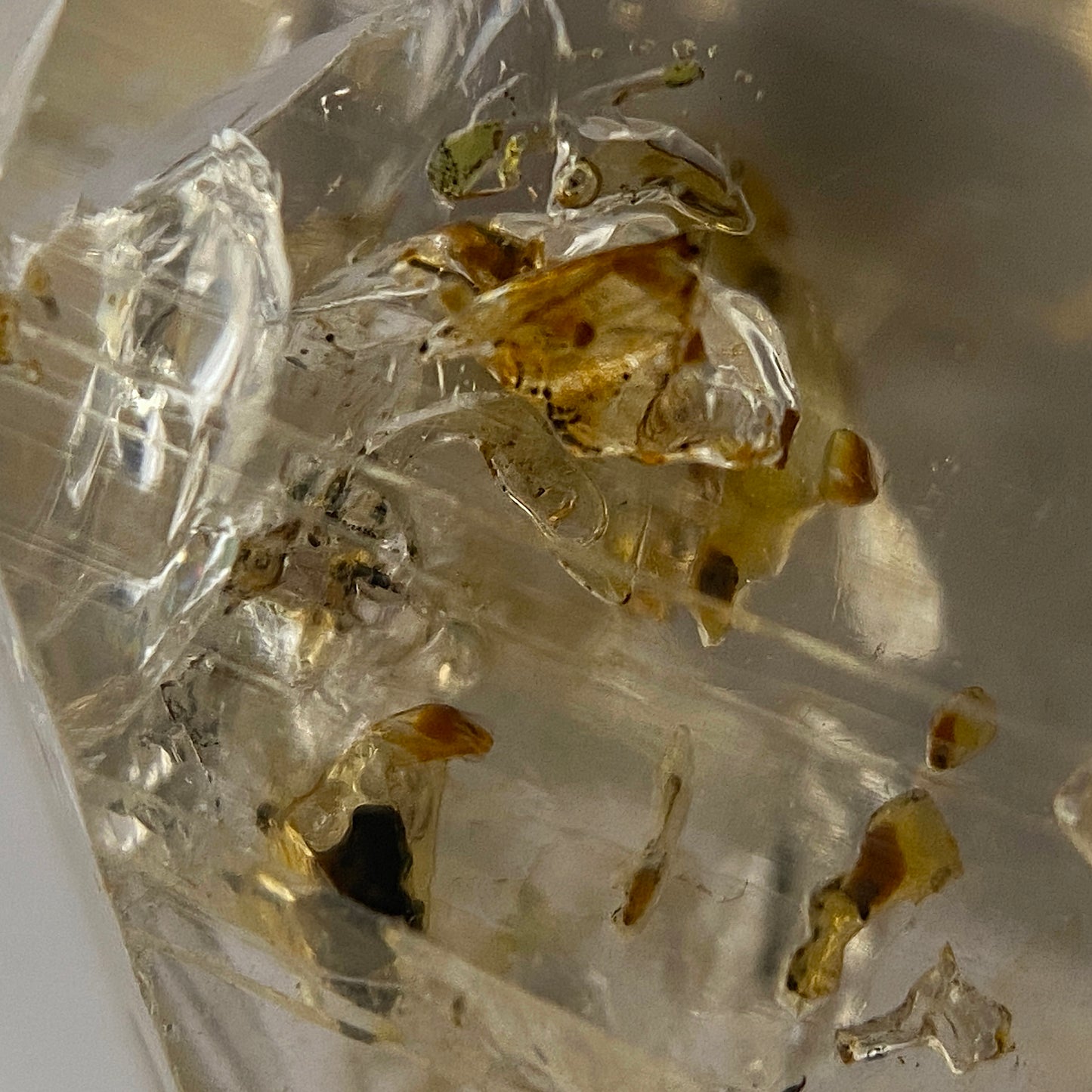 PETROLEUM QUARTZ GEMSTONE - BALOCHISTAN, PAKISTAN. 14.45Ct MFG5468