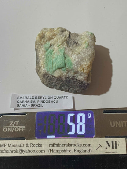 EMERALD BERYL ON QUARTZ : CARNAIBA, PINDOBACU, BAHIA, BRAZIL  58g MF4981