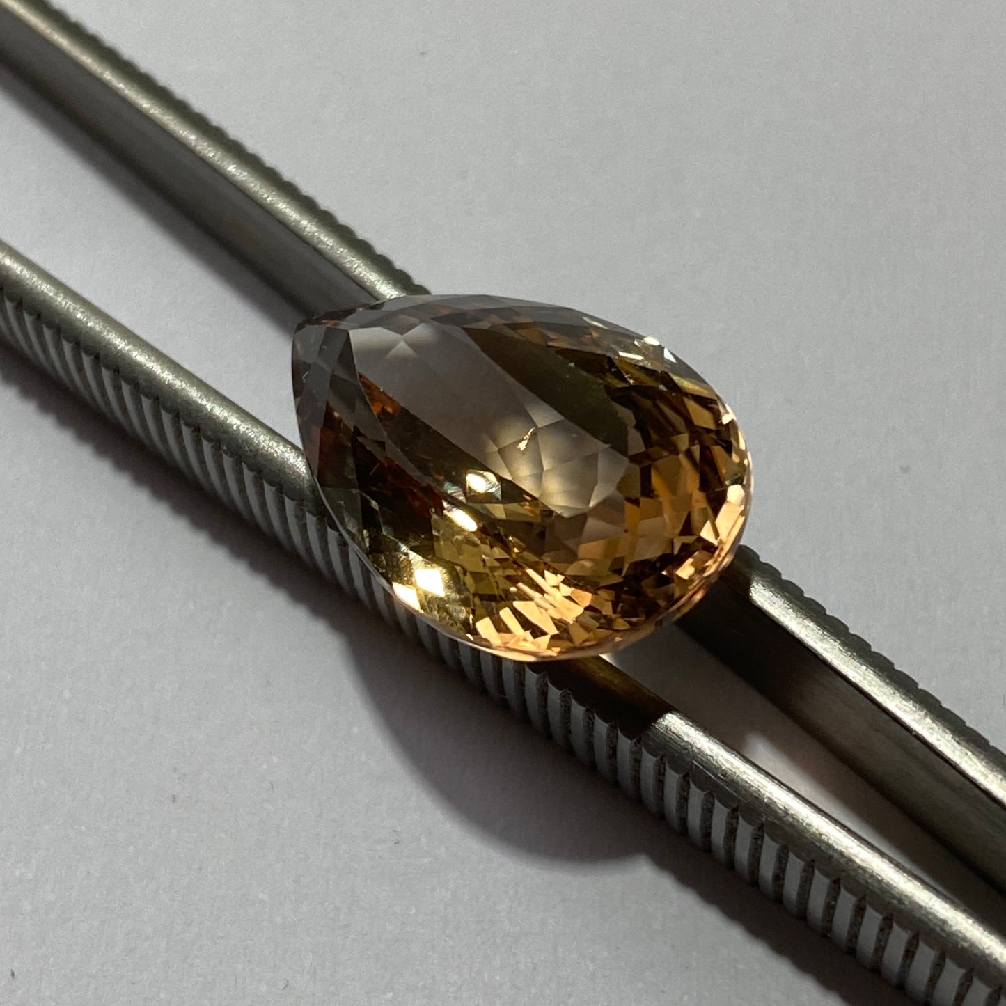 TOPAZ NATURAL GEMSTONE - OURO PRETO, MINAS GERAIS, BRAZIL 14.70Ct MFG1526