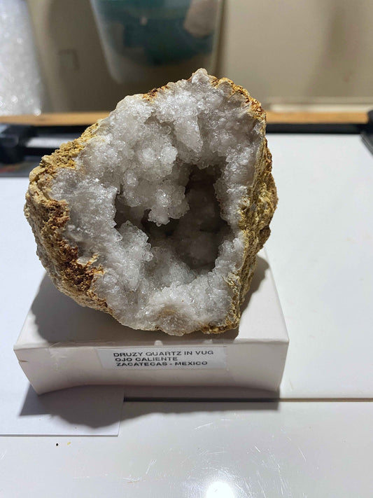 DRUZY QUARTZ IN VUG : OJO CALIENTE, ZACATECAS, MEXICO 205g MF4982
