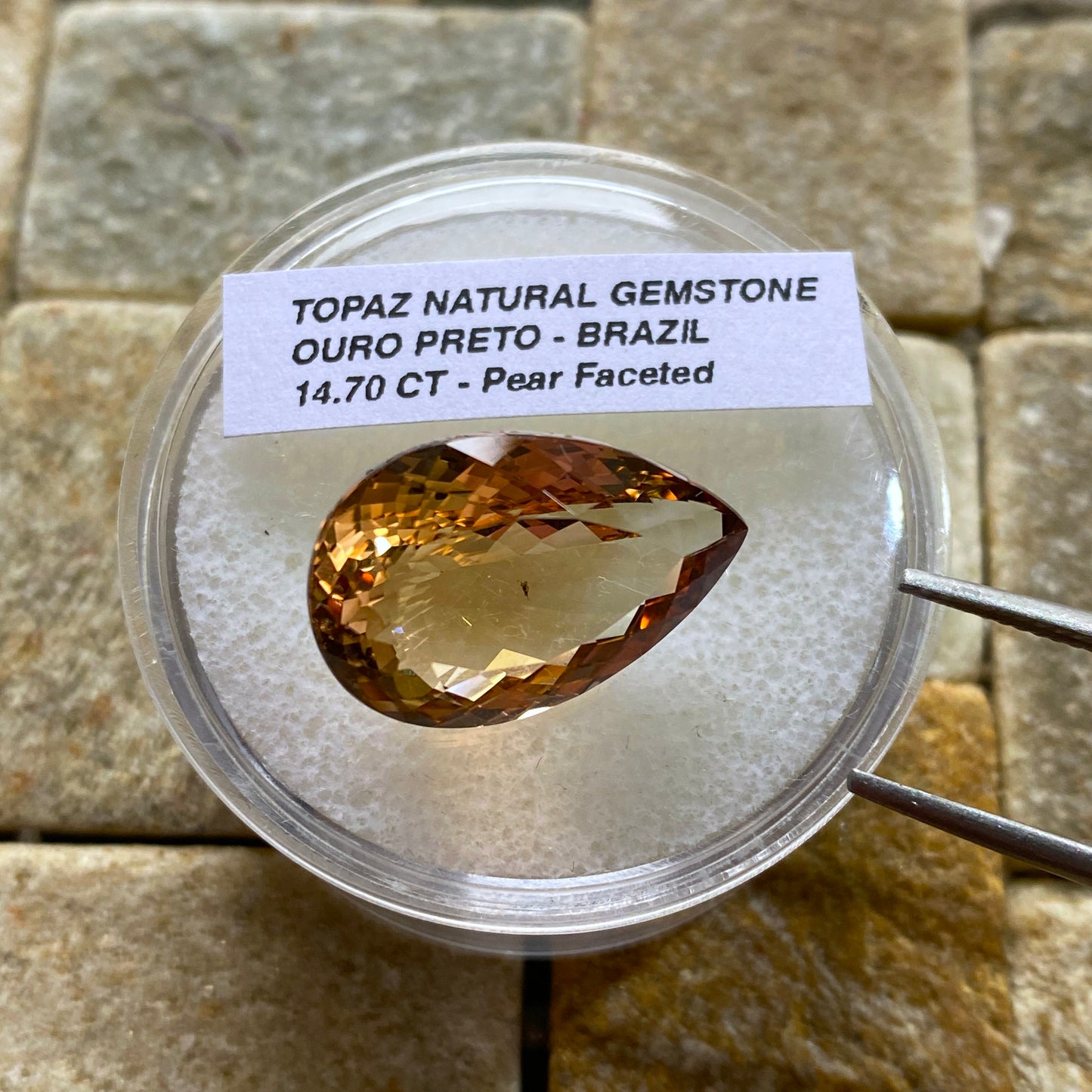 TOPAZ NATURAL GEMSTONE - OURO PRETO, MINAS GERAIS, BRAZIL 14.70Ct MFG1526