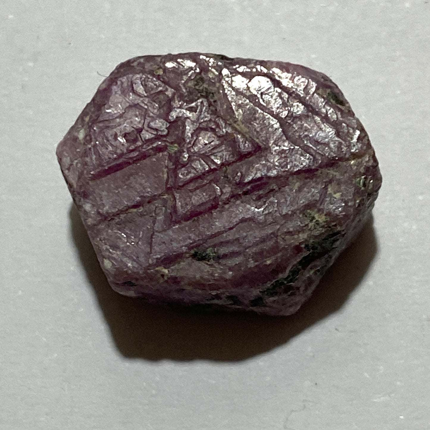 RUBY CORUNDUM MINERAL SPECIMEN - MUNDARARA MINE, TANZANIA 6g MF4021