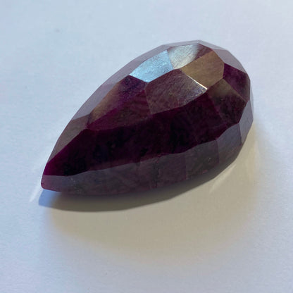 RUBY CORUNDUM GEMSTONE - INOSY DISTRICT, MADAGASCAR. MASSIVE 185Ct  MFG5051