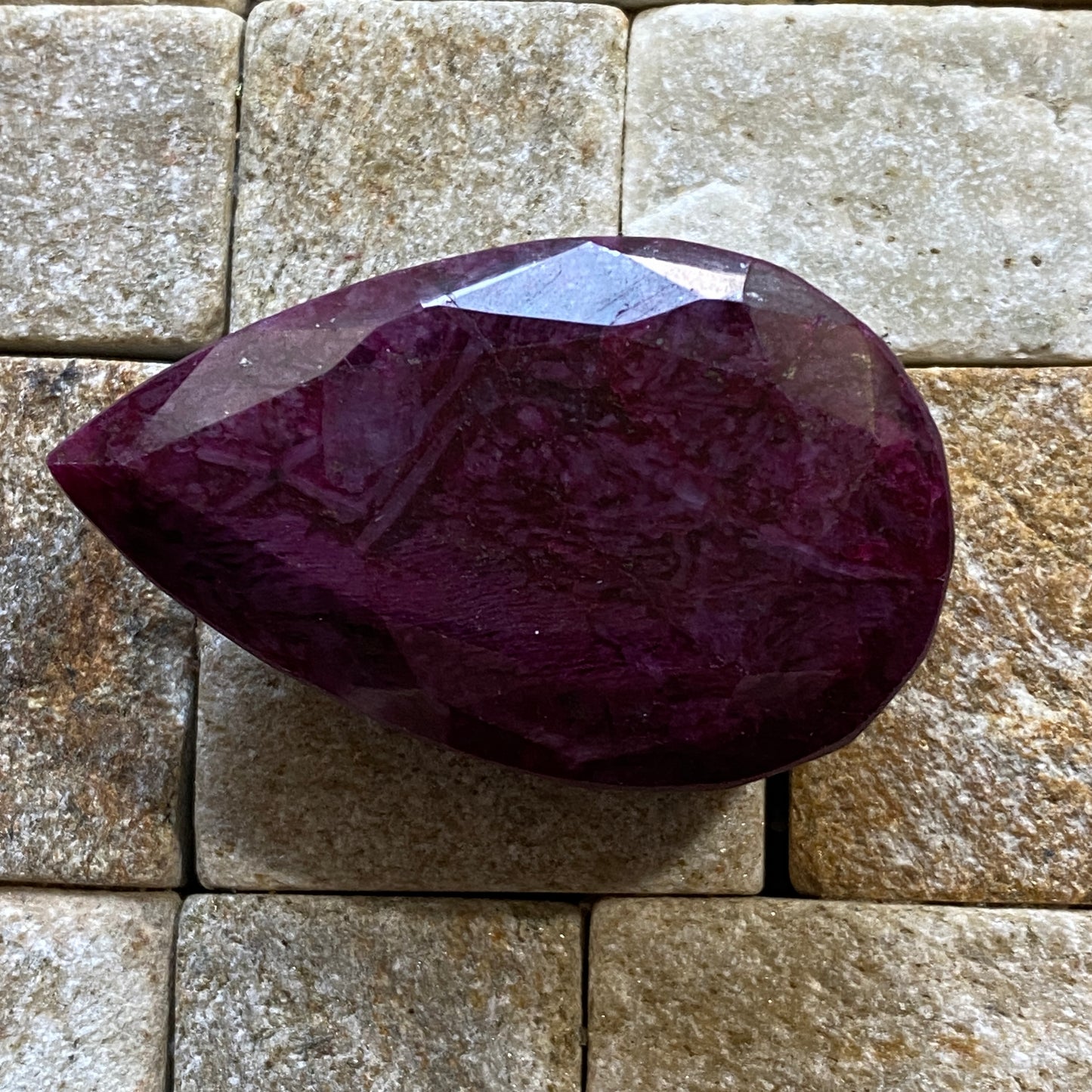 RUBY CORUNDUM GEMSTONE - INOSY DISTRICT, MADAGASCAR. MASSIVE 185Ct  MFG5051