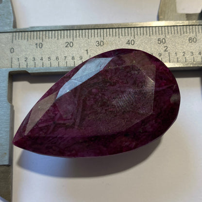 RUBY CORUNDUM GEMSTONE - INOSY DISTRICT, MADAGASCAR. MASSIVE 185Ct  MFG5051