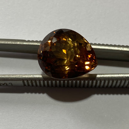 TOPAZ NATURAL GEMSTONE - TOPAZ MOUNTAIN, UTAH - U.S.A. 13.21Ct MFG1615
