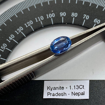 KYANITE RARE NATURAL GEMSTONE - KALI GANDAKI GORGE, PRADESH, NEPAL 1.31Ct MFG1941