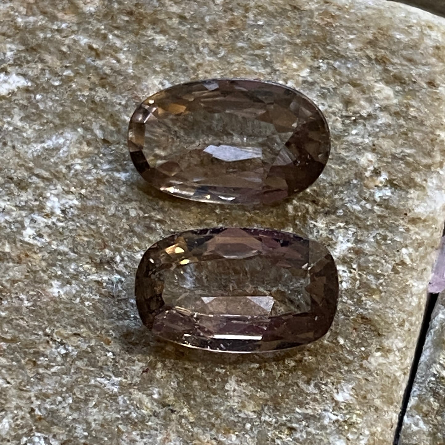 ZIRCON NATURAL MINED GEMSTONES x 2  - PALLIN PROVINCE, CAMBODIA  2.30Ct MFG5053