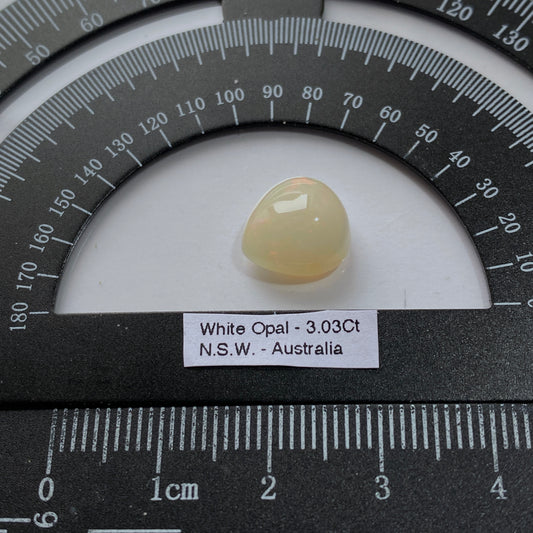 WHITE OPAL NATURAL GEMSTONE - YUNGNULGRA C0., N.S.W. AUSTRALIA 3.03Ct MFG1876