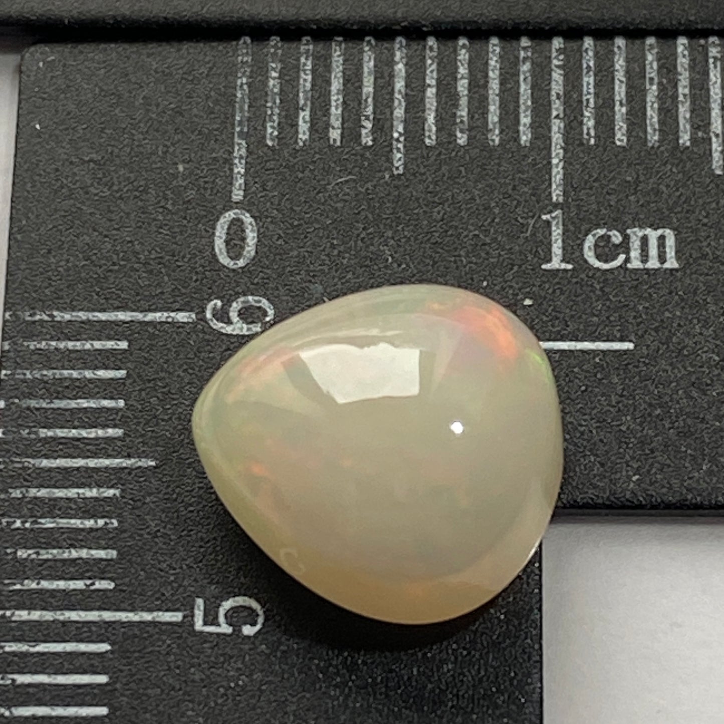 WHITE OPAL NATURAL GEMSTONE - YUNGNULGRA C0., N.S.W. AUSTRALIA 3.03Ct MFG1876