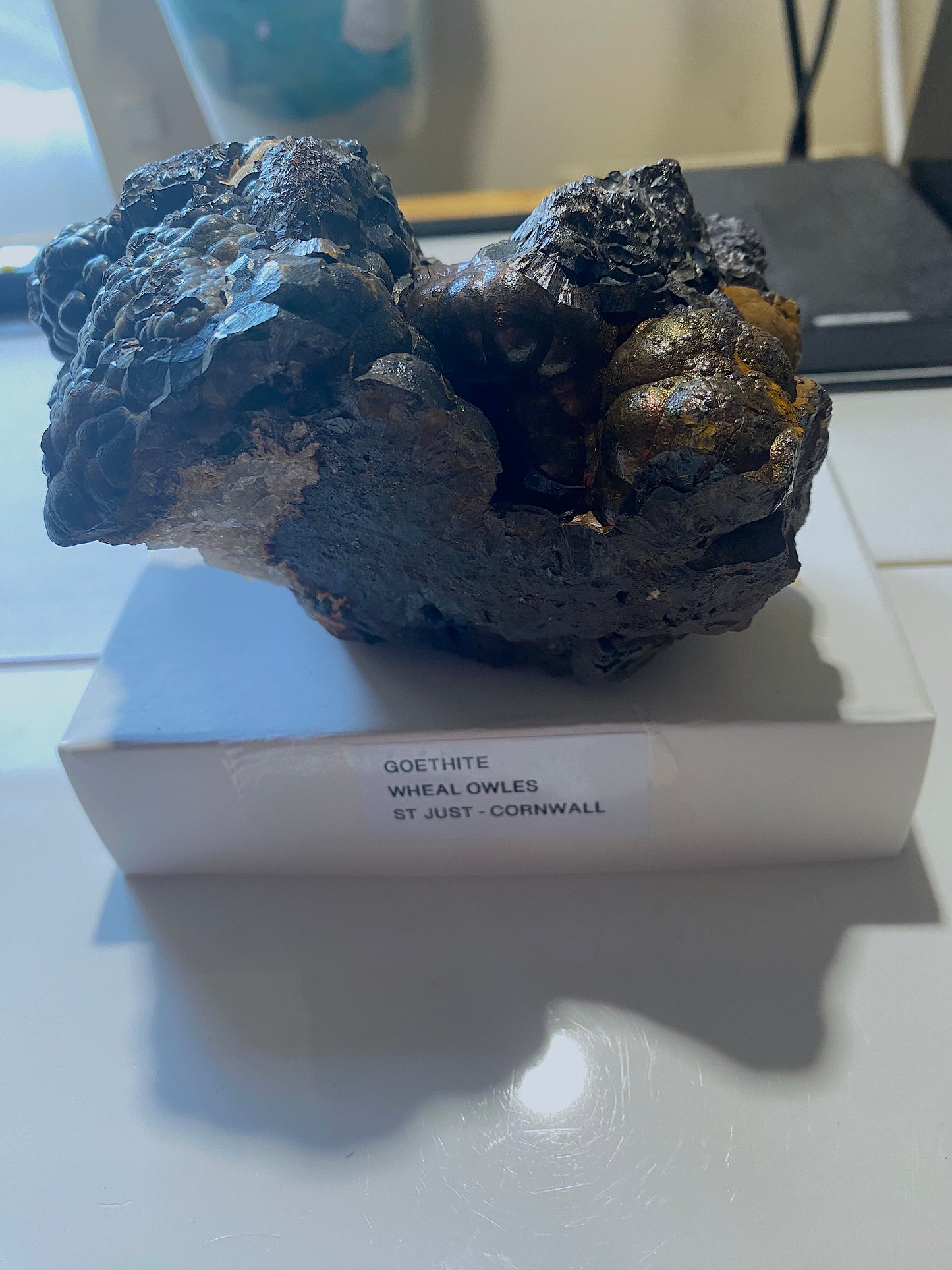 GOETHITE : BEAUTIFUL LAGE SPECIMEN - WHEAL OWLES, ST JUST CORNWALL. 935g MF5008