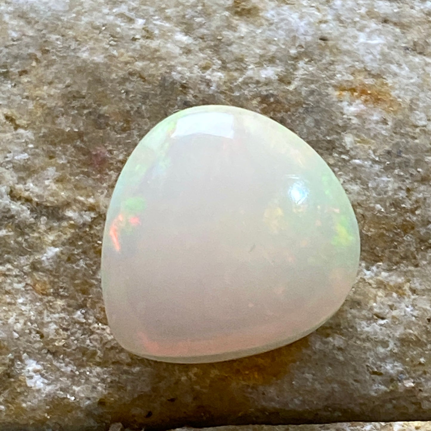 WHITE OPAL NATURAL GEMSTONE - YUNGNULGRA C0., N.S.W. AUSTRALIA 3.03Ct MFG1876