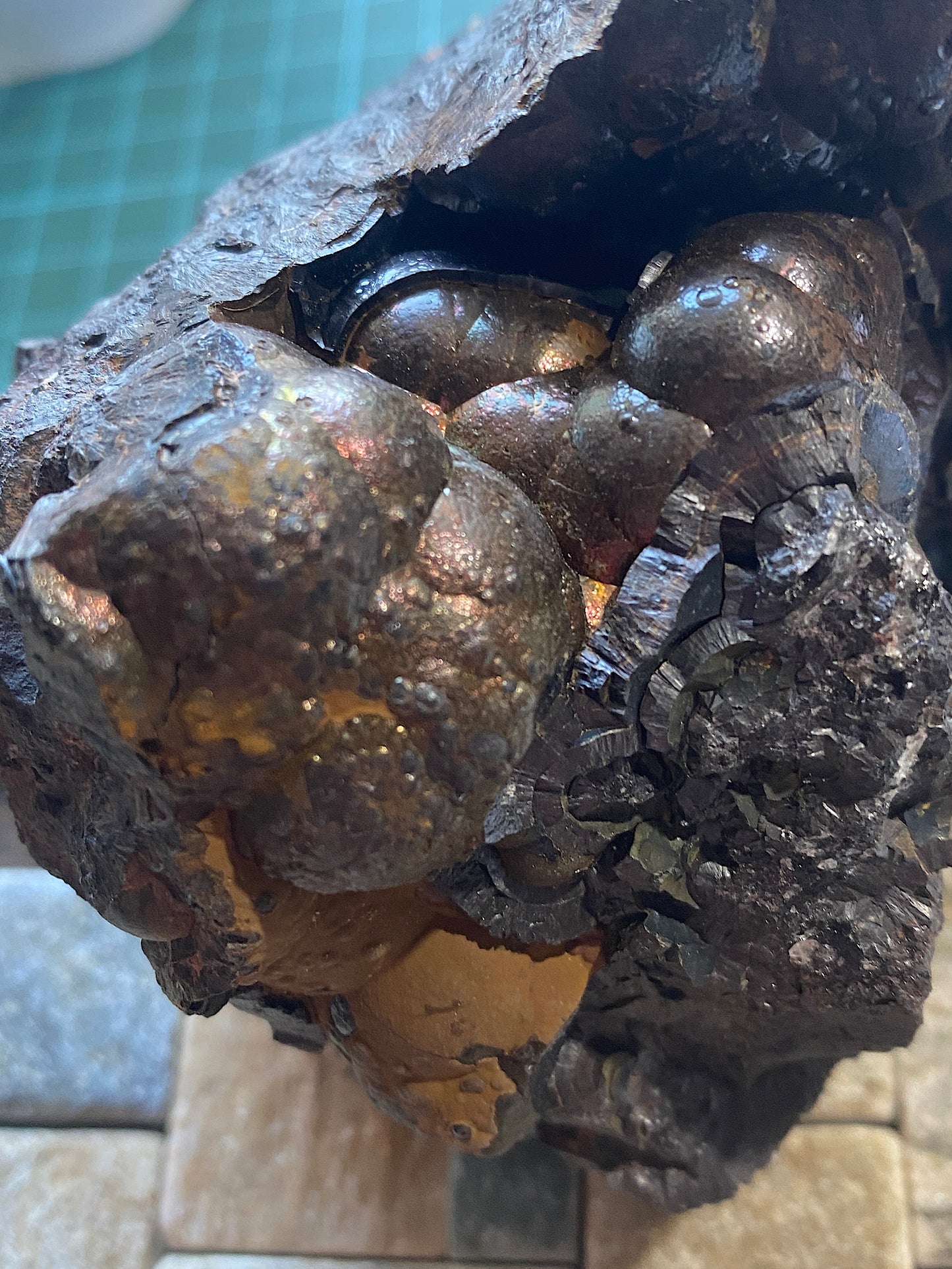 GOETHITE : BEAUTIFUL LAGE SPECIMEN - WHEAL OWLES, ST JUST CORNWALL. 935g MF5008
