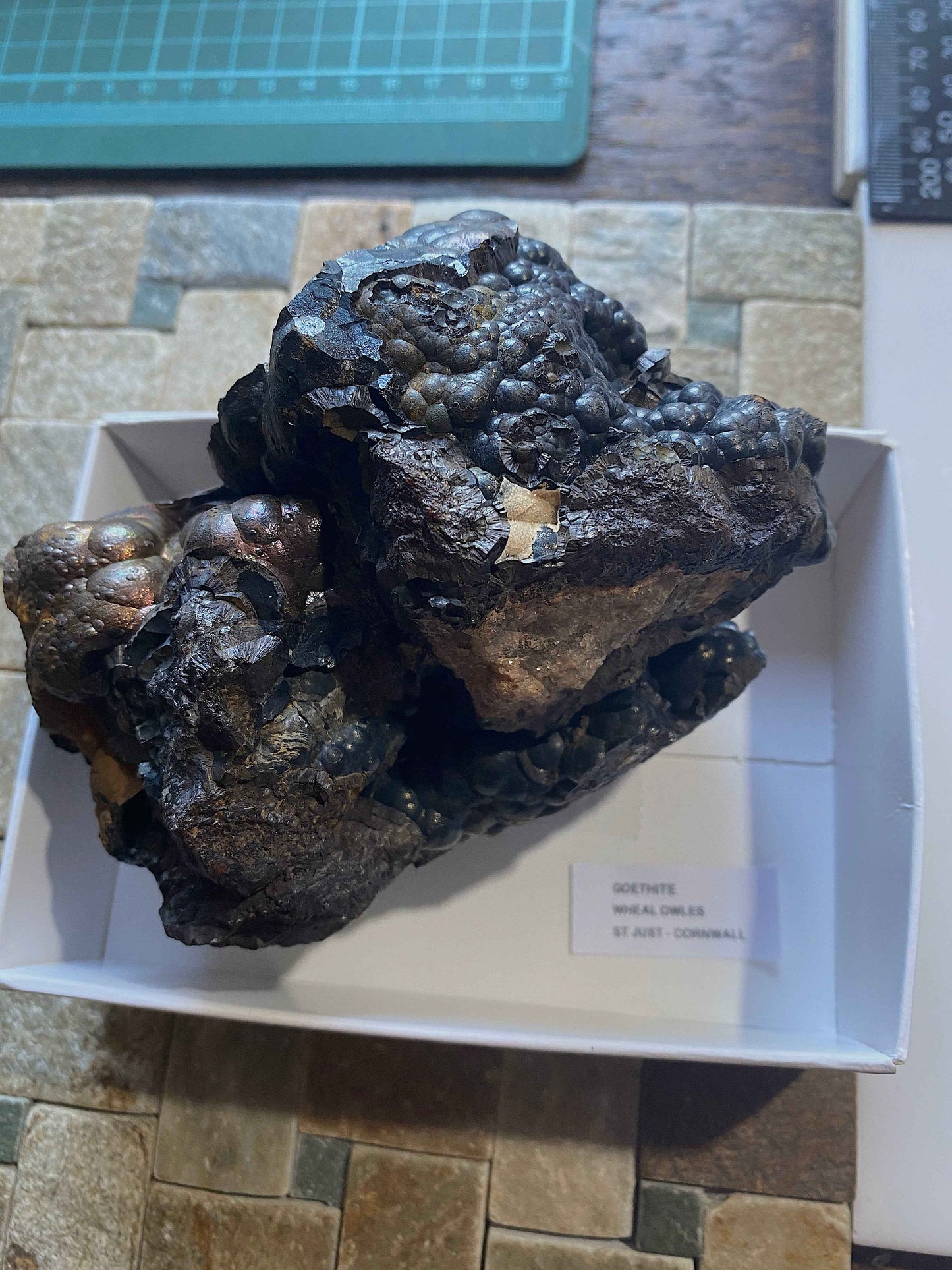 GOETHITE : BEAUTIFUL LAGE SPECIMEN - WHEAL OWLES, ST JUST CORNWALL. 935g MF5008