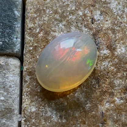 WHITE OPAL NATURAL GEMSTONE - WEGELTENA, AMHARA, ETHIOPIA  1.38Ct MFG1541